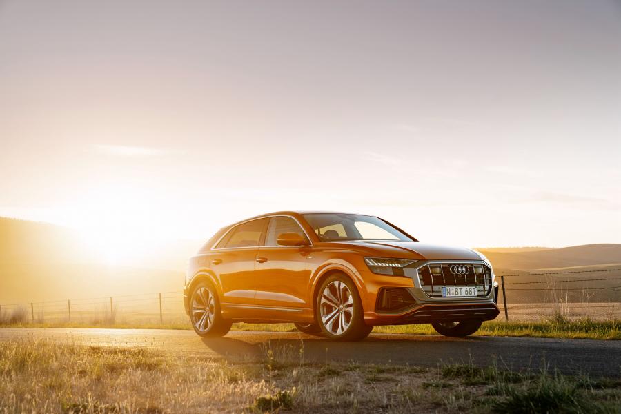  Audi Q8 55 TFSI Quattro S-Line 2018 года  (AU) (фото 13 из 40)